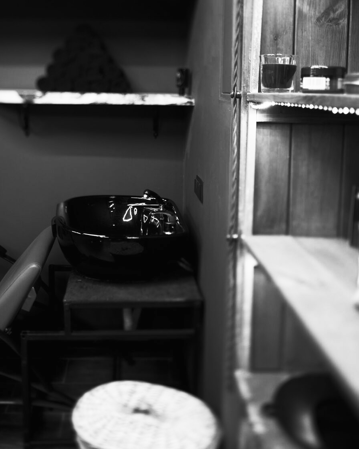 Интерьер Барбершопа «Ванохейм» на м. Академическая